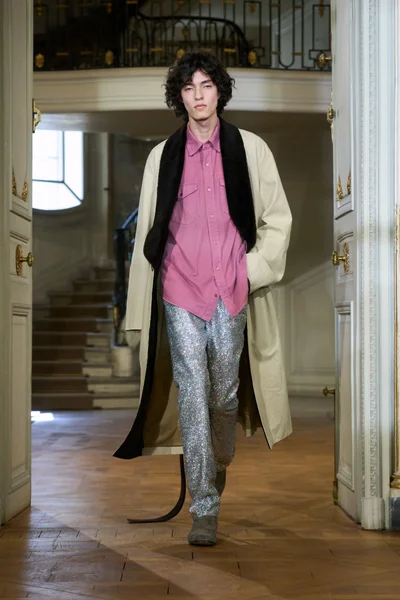 Look 7